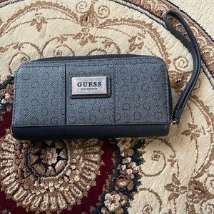 Guess y2k wallet